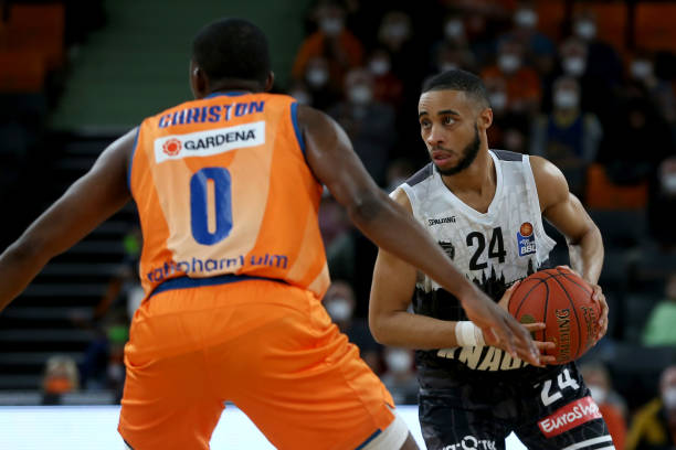 似受伤的风 似受伤的风